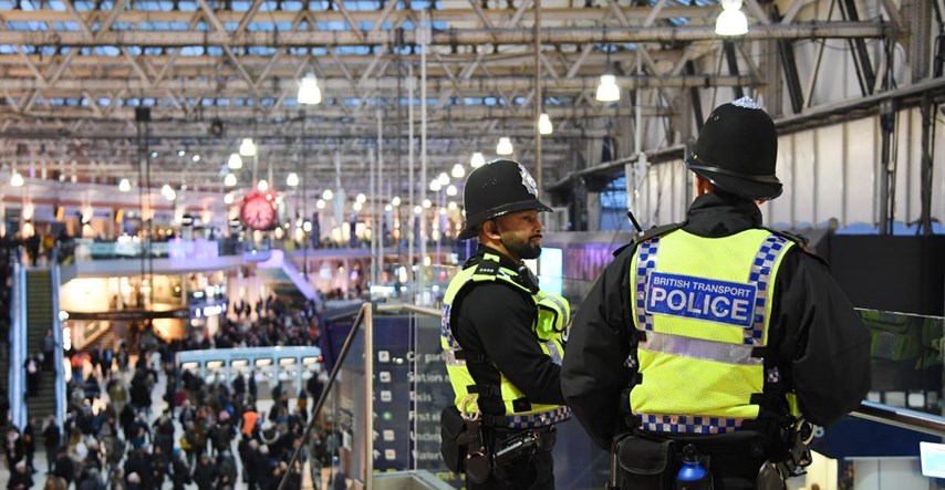 U Irskoj pronađen sumnjiv paket, identičan eksplozivnim napravama u Londonu